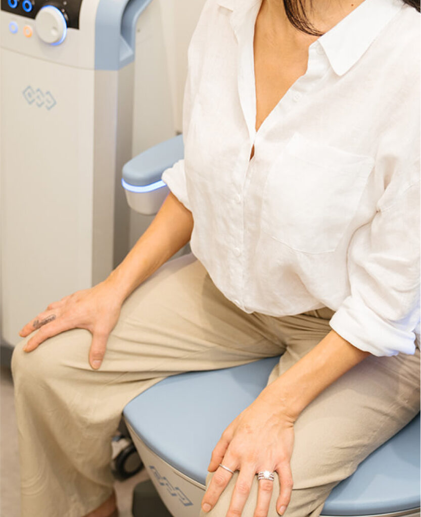 Mujer en silla EMSELLA